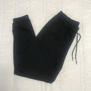 Medium Under Armour Joggers